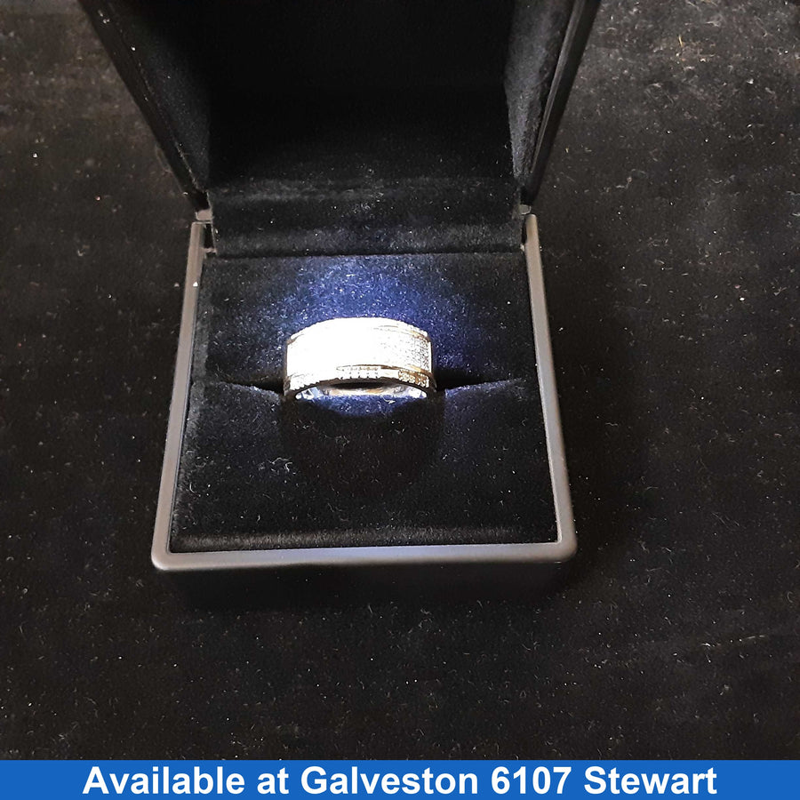 Ring - Wedding Band - Yellow Gold 10k (.417) 6.1 grams Size 8