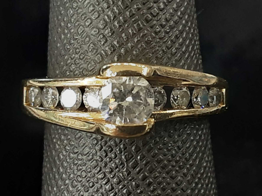 Women's Ring - Anniversary - Yellow Gold 14k (.585) 5 grams Size 7