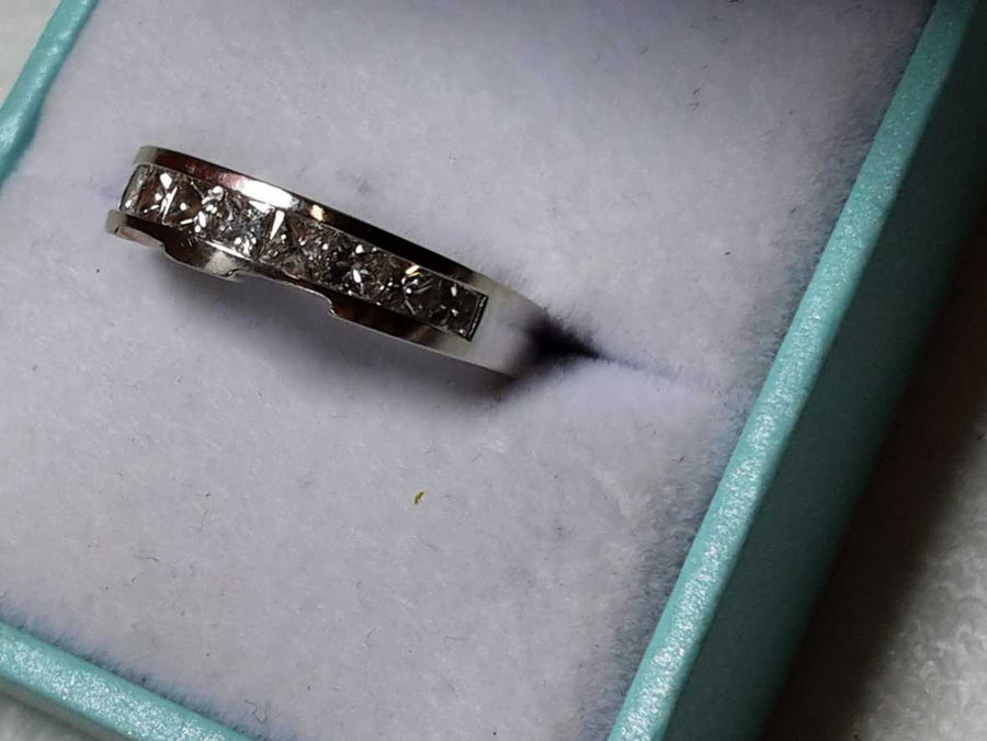 Ring - Wedding Band - White Gold 14k (.585) 4 grams Size 7