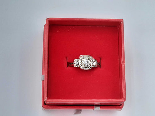 Women's Ring - Yellow Gold 10k (.417) 3.6 grams Size 6.5