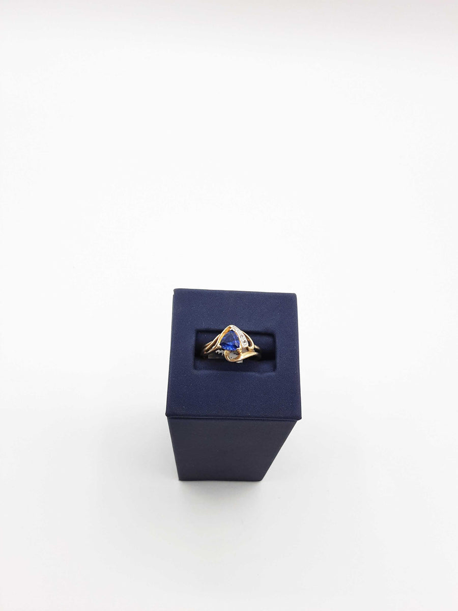 Women's Ring - Yellow Gold 10k (.417) 2.3 grams Size 20