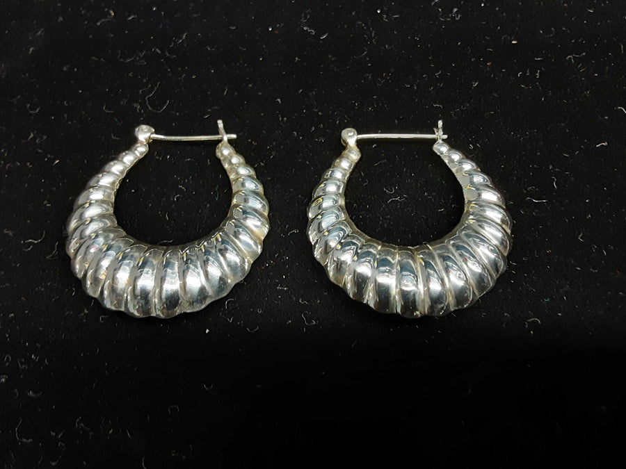 Shrimp Earrings - Silver 6.9 grams