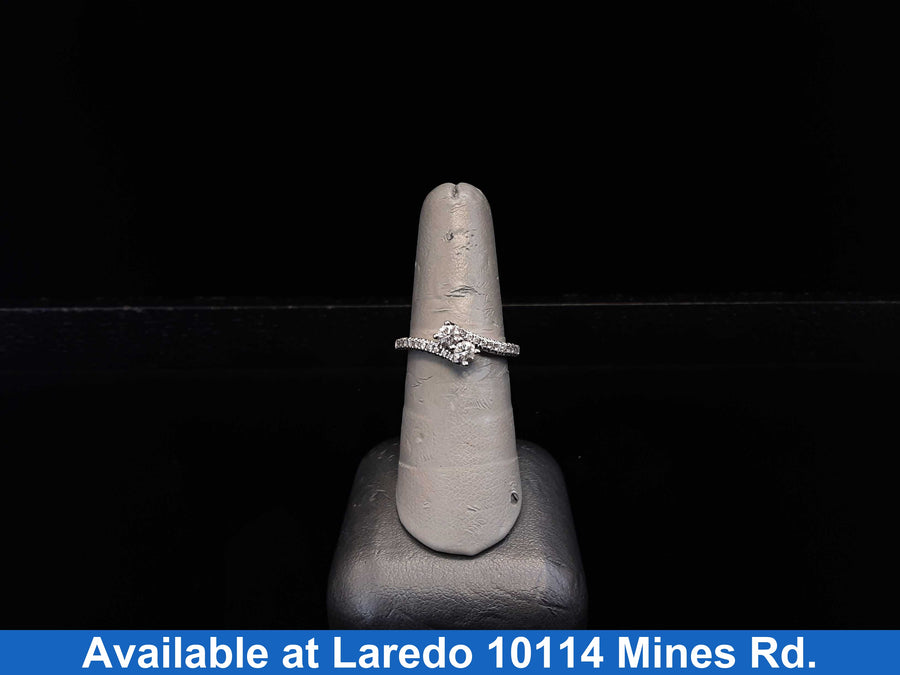 Women's Ring - White Gold 14k (.585) 3.6 grams Size 8