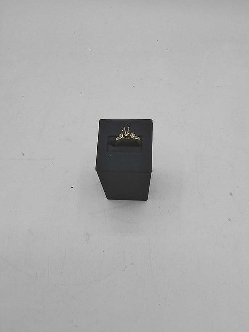 Women's Ring - Solitaire - White Gold 18k (.750) 6.7 grams Size 20