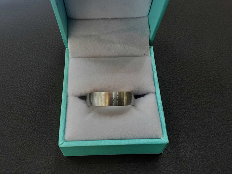 Ring - Wedding Band - White Gold 10k (.417) 7.4 grams Size 8