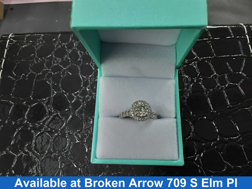 Women's Ring - Solitaire - White Gold 14k (.585) 3.3 grams Size 8.5