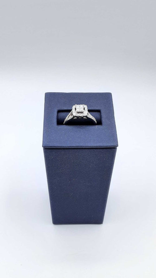 Women's Ring - White Gold 14k (.585) 3.2 grams Size 7.5