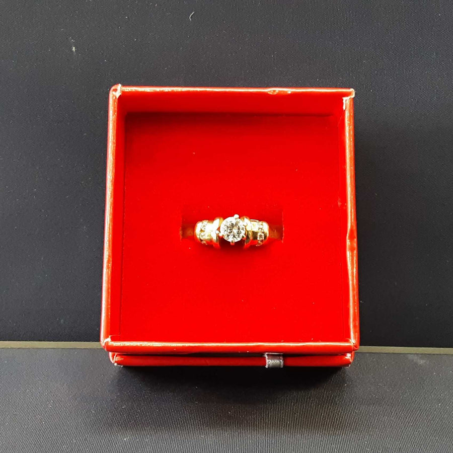 Women's Ring - Yellow Gold 10k (.417) 2.4 grams Size 20