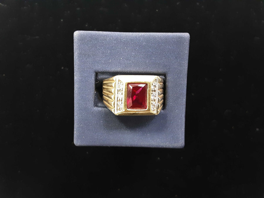 Men's Ring - Yellow Gold 10k (.417) 6.7 grams Size 9