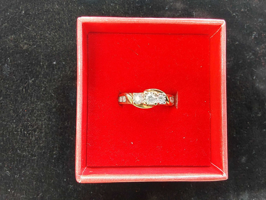 Women's Ring - Yellow Gold 10k (.417) 4.2 grams Size 20