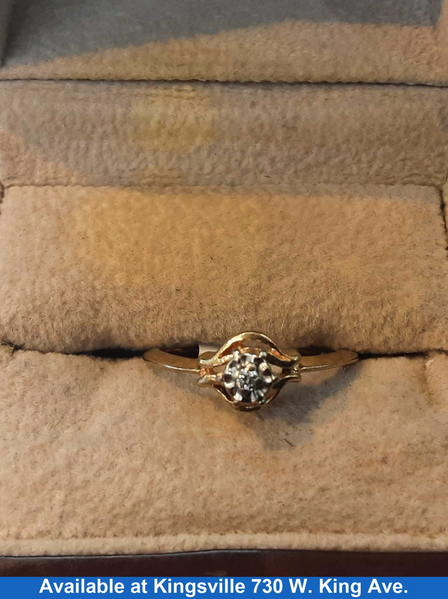 Women's Ring - Solitaire - Yellow Gold 14k (.585) 2.1 grams Size 7.5