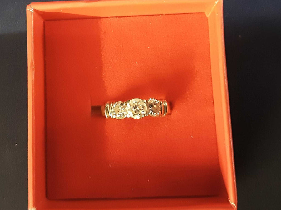 Women's Ring - Yellow Gold 14k (.585) 3.7 grams Size 5
