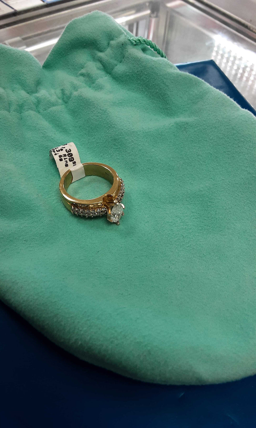 Women's Ring - Yellow Gold 18k (.750) 13.6 grams Size 7.5