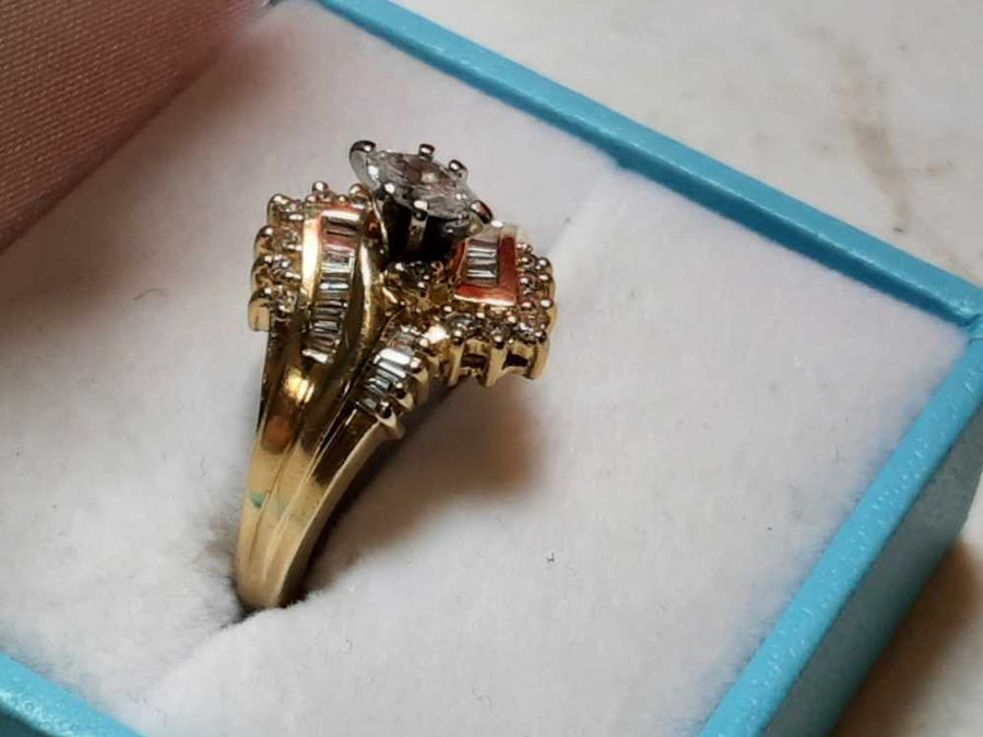 Women's Ring - Yellow Gold 14k (.585) 4.7 grams Size 7.5