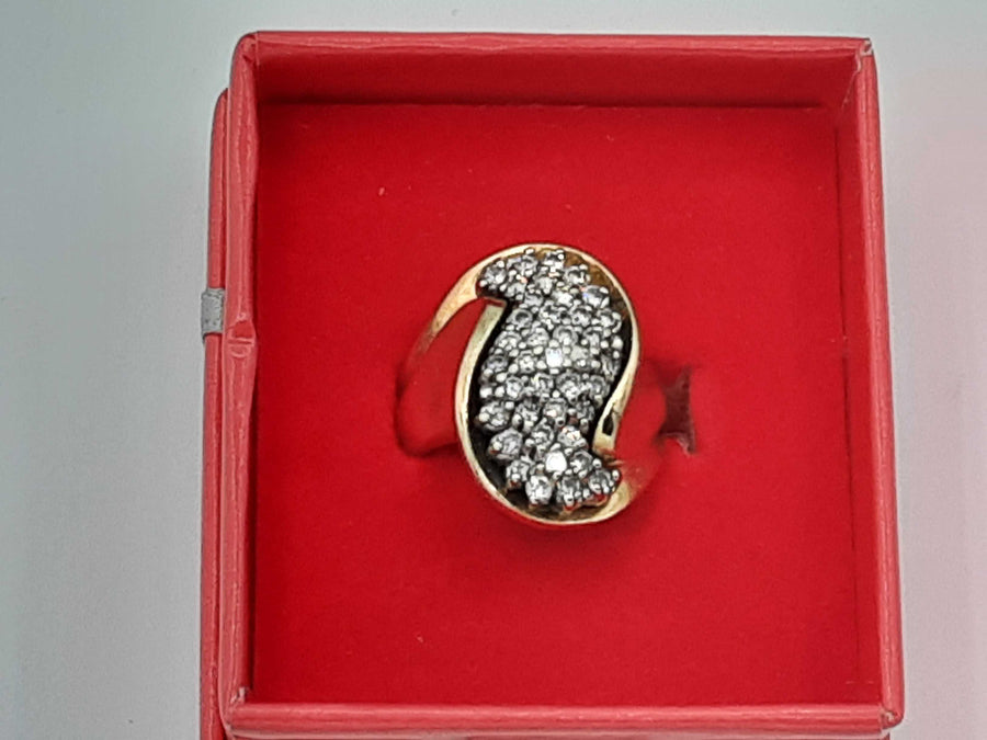 Women's Ring - Yellow Gold 10k (.417) 6.5 grams Size 8