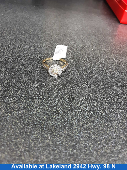 Women's Ring - Yellow Gold 10k (.417) 2.1 grams Size 5.5