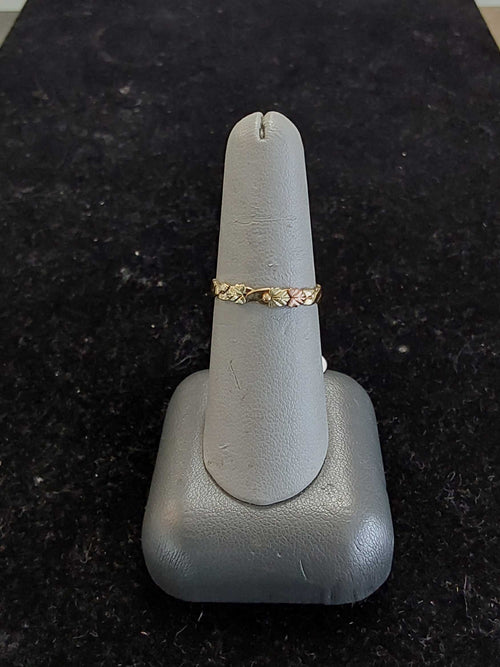 Women's Ring - Black Hills Gold 10k (.417) 1.2 grams Size 7