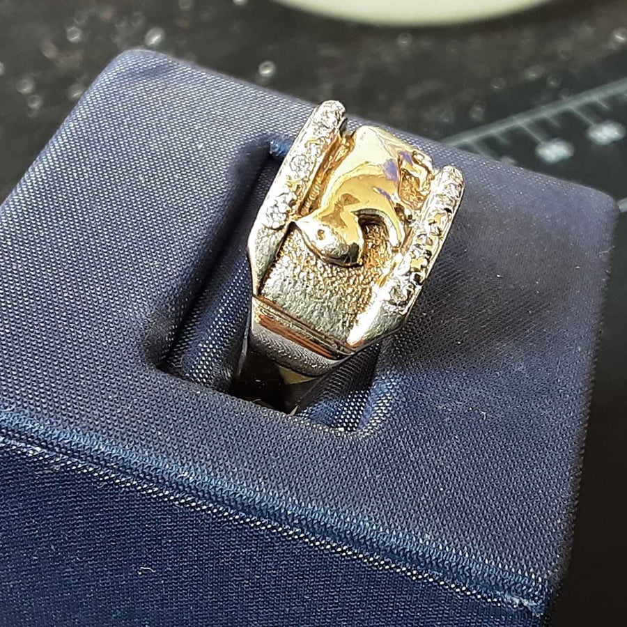 Women's Ring - Yellow Gold 10k (.417) 3.7 grams Size 7.5