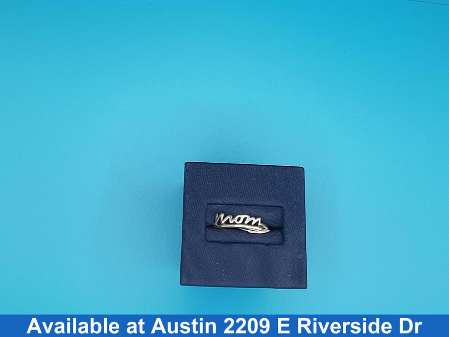 Women's Ring - Silver 1.3 grams Size 4