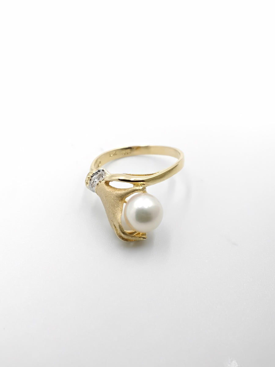 Women's Ring - Yellow Gold 14k (.585) 2.7 grams Size 7