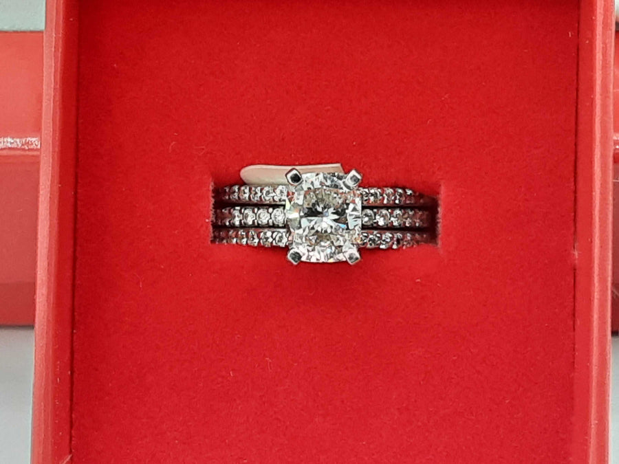 Women's Ring - Anniversary - White Gold 14k (.585) 5.5 grams Size 5