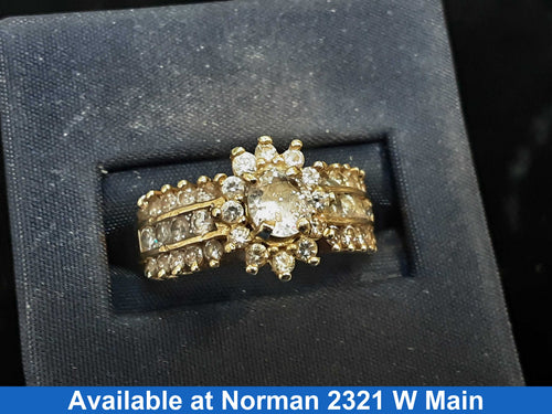 Women's Ring - Yellow Gold 10k (.417) 4.6 grams Size 7.5