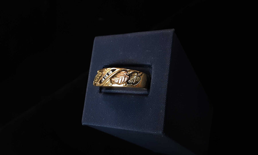 Women's Ring - Tricolor Gold 10k (.417) 4.1 grams Size 9