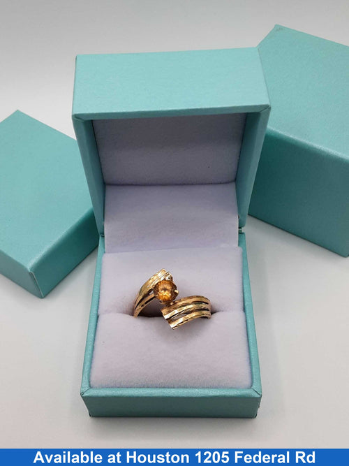 Women's Ring - Yellow Gold 14k (.585) 3.9 grams Size 9.5