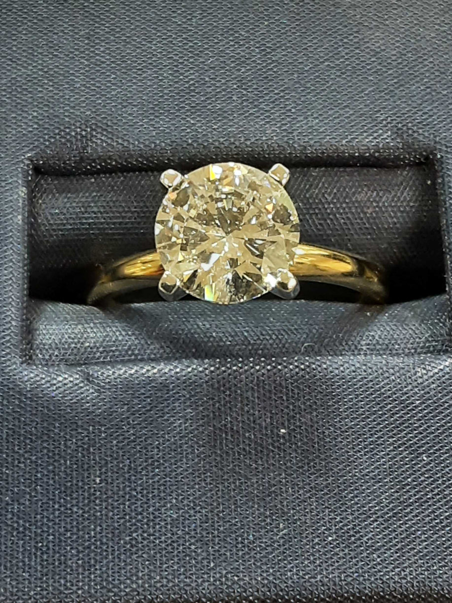 Women's Ring - Solitaire - Yellow Gold 18k (.750) 3.8 grams Size 7
