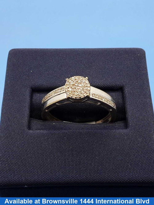 Women's Ring - White Gold 10k (.417) 2.5 grams Size 7.5