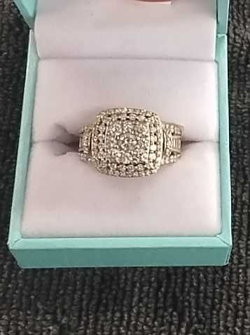 Women's Ring - Yellow Gold 14k (.585) 8.7 grams Size 7.5