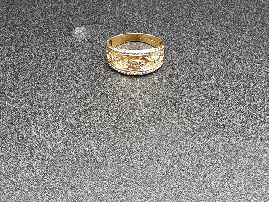 Women's Ring - Yellow Gold 14k (.585) 3.2 grams Size 8