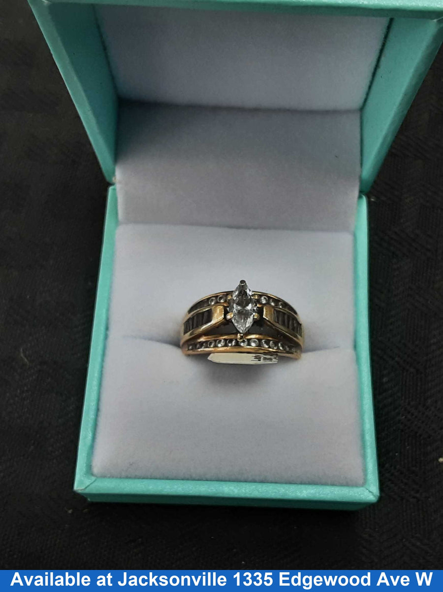 Women's Ring - Yellow Gold 10k (.417) 3.6 grams Size 4.5