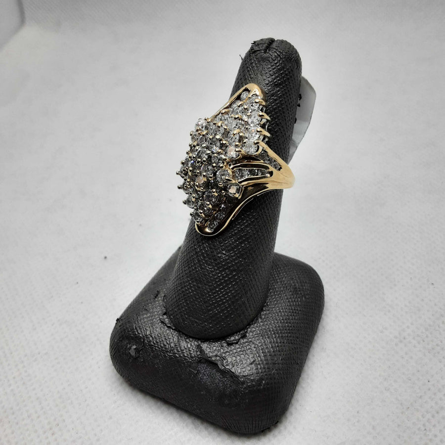 Women's Ring - Yellow Gold 10k (.417) 8.8 grams Size 7