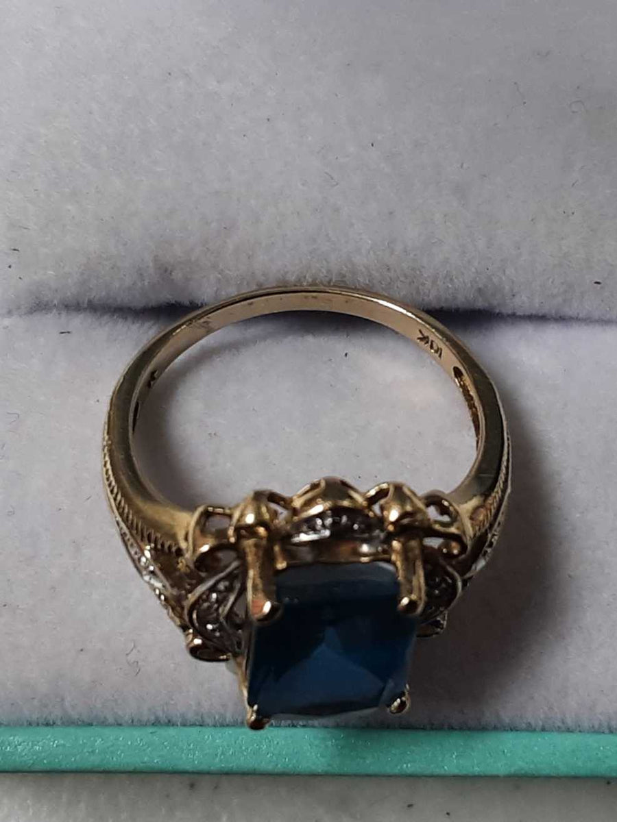 Women's Ring - Yellow Gold 10k (.417) 3.3 grams Size 7.5