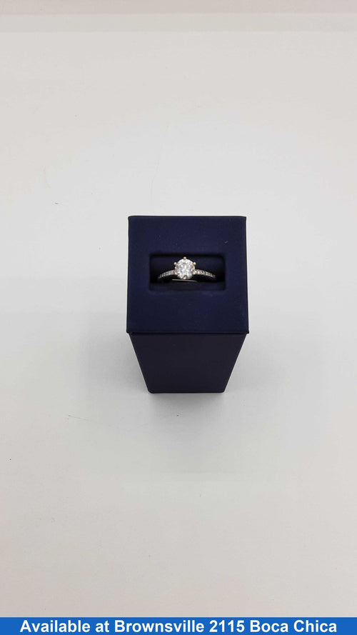 Women's Ring - Solitaire - Silver 2.3 grams Size 8