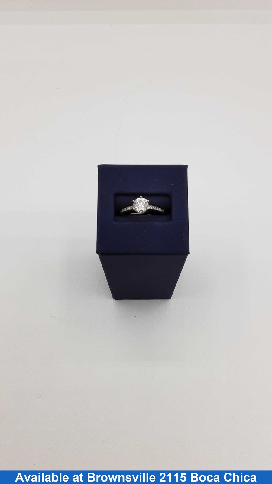 Women's Ring - Solitaire - Silver 2.3 grams Size 8