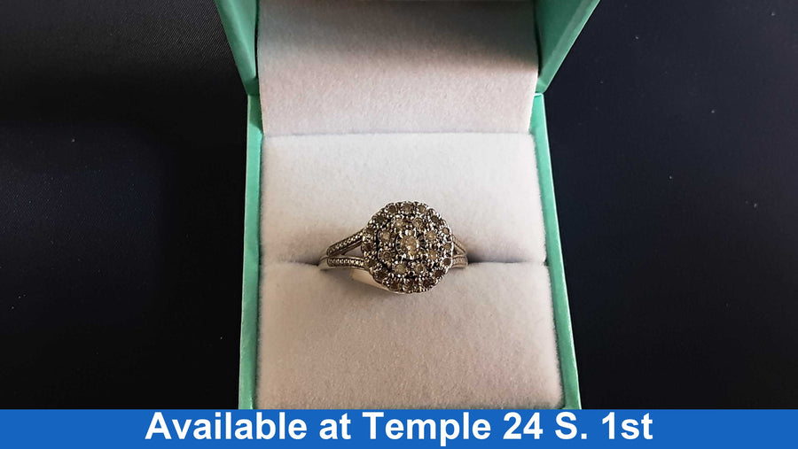 Women's Ring - Silver 3.1 grams Size 7