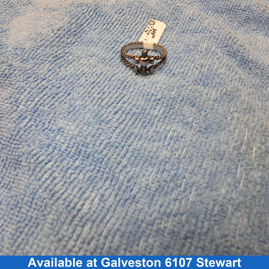 Women's Ring - Silver 4.4 grams Size 9