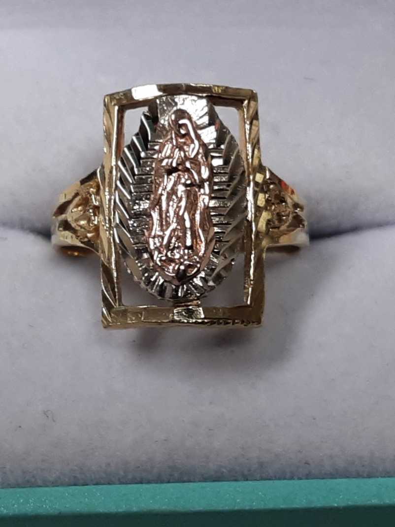 Women's Ring - Tricolor Gold 10k (.417) 2.8 grams Size 8