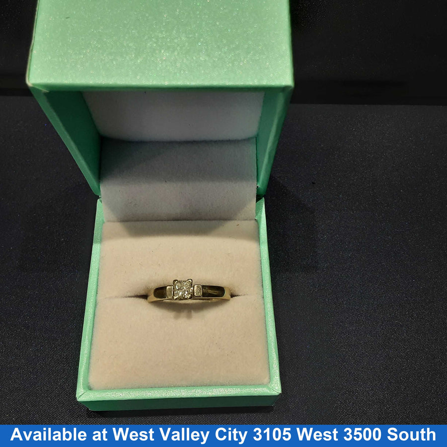 Women's Ring - Solitaire - White Gold 14k (.585) 3.4 grams Size 20