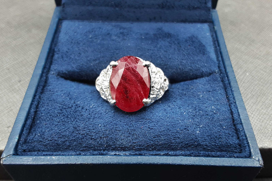 Women's Ring - White Gold 14k (.585) 7.6 grams Size 6