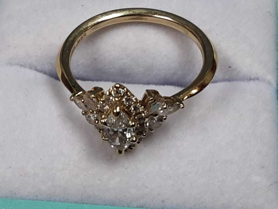 Women's Ring - Yellow Gold 10k (.417) 2.3 grams Size 7.5
