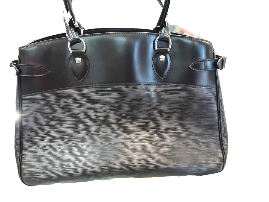 Louis Vuitton Monogram Passy Black Purse / Handbag
