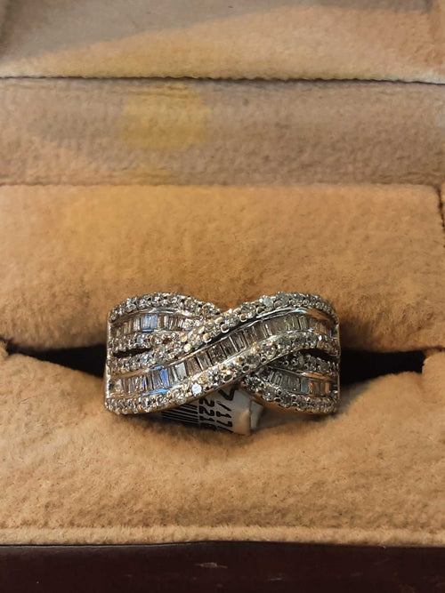 Women's Ring - Anniversary - White Gold 10k (.417) 5.3 grams Size 6