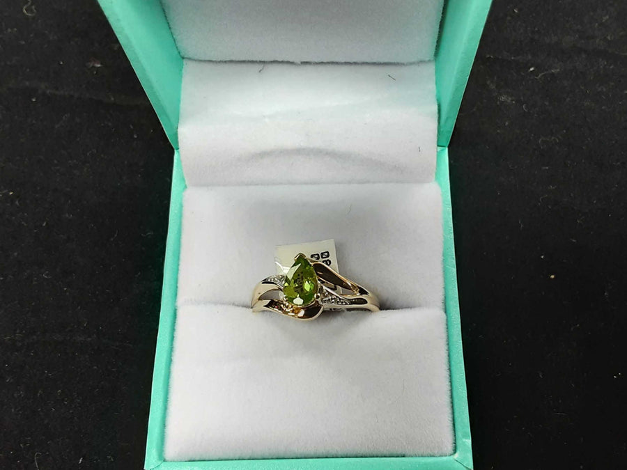 Women's Ring - Yellow Gold 10k (.417) 2 grams Size 7
