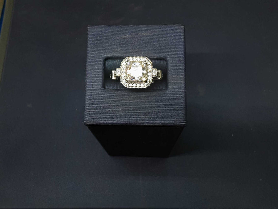 Women's Ring - White Gold 14k (.585) 7 grams Size 10