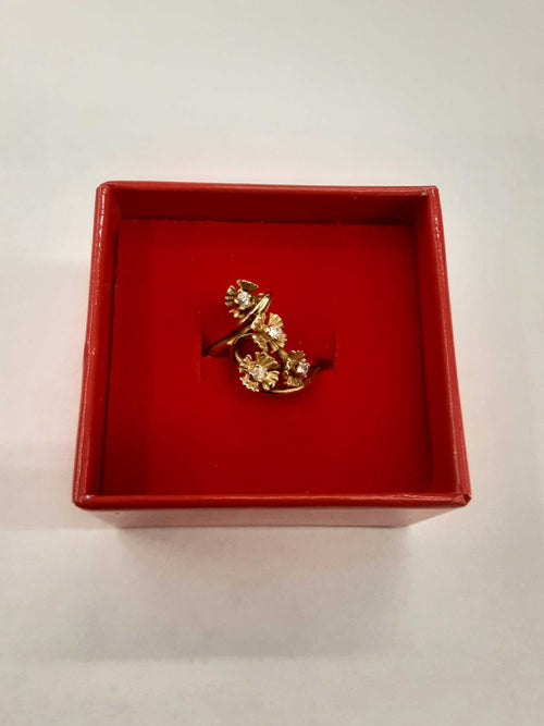 Women's Ring - Yellow Gold 14k (.585) 3 grams Size 7