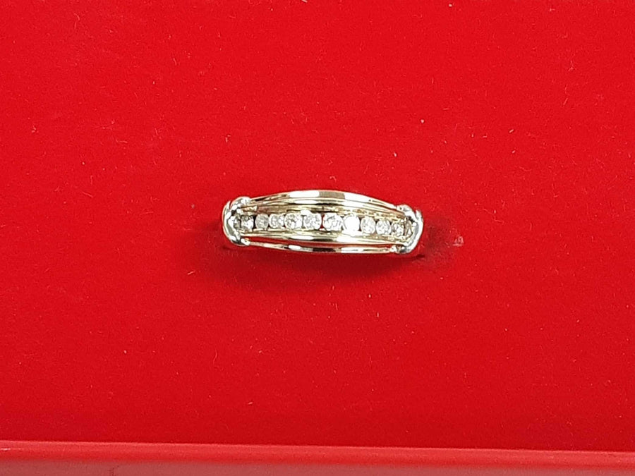 Women's Ring - Yellow Gold 10k (.417) 3 grams Size 7