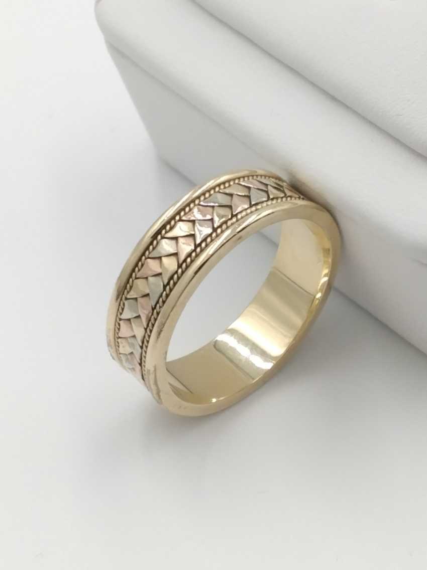 Ring - Wedding Band - Yellow Gold 14k (.585) 8.9 grams Size 6.5